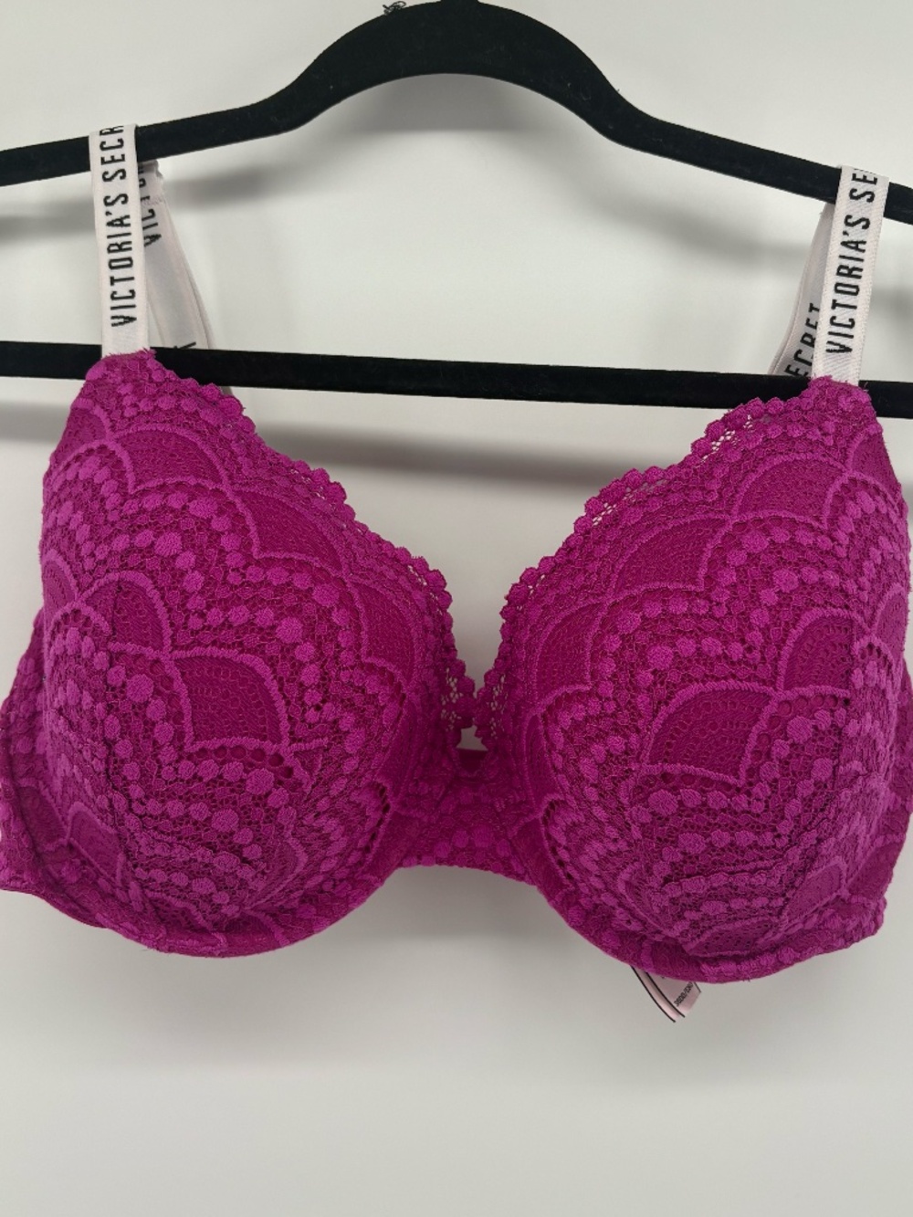 victorias secret tiered Lacey magenta wired push up bra size 36DD
